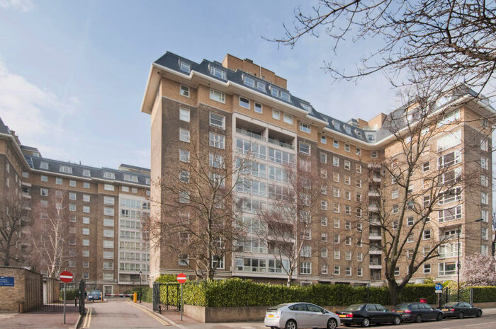 3 Bedroom Apartment To Rent In St John's Wood Park, St John's Wood, London, NW8