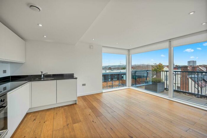 1 Bedroom Apartment To Rent In Walm Lane, Willesden Green, NW2