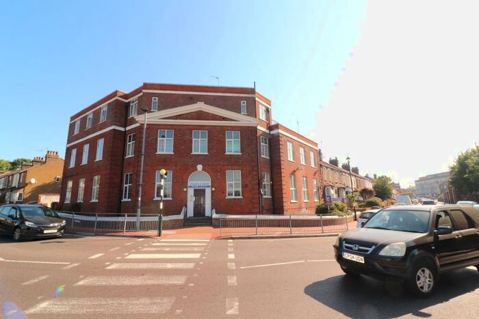 1 Bedroom Ground Flat To Rent In London Road, Grays, RM17