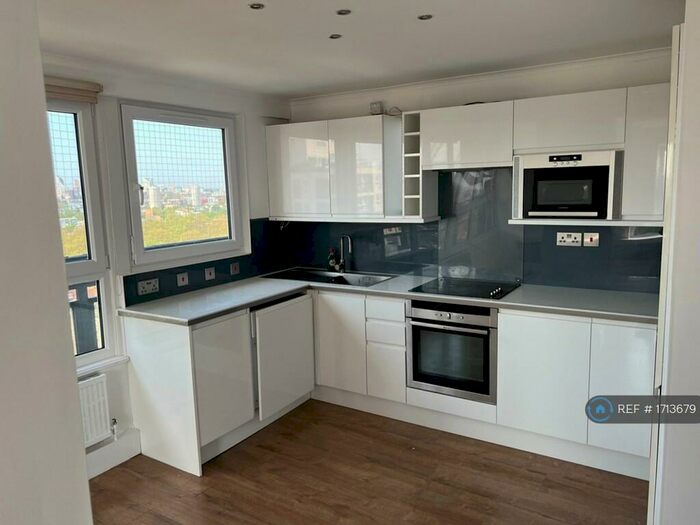 2 Bedroom Penthouse To Rent In Regina Point, London, SE16