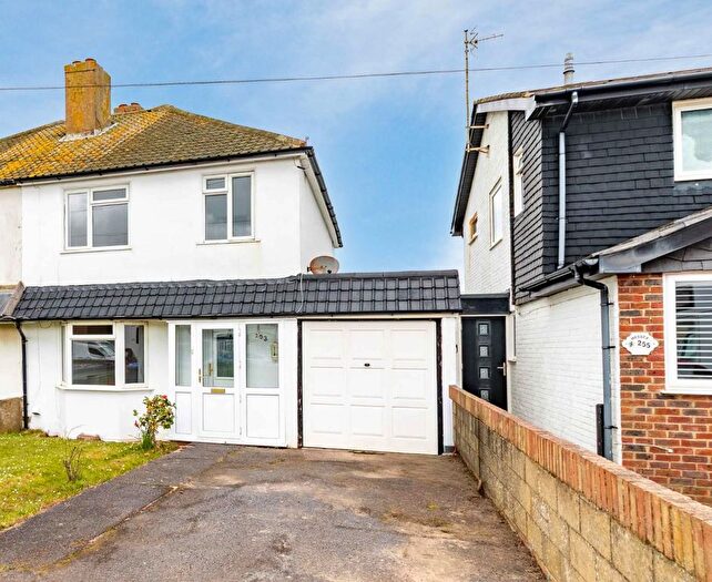 3 Bedroom Semi Detached House For Sale In Brighton Road, Lancing, BN15