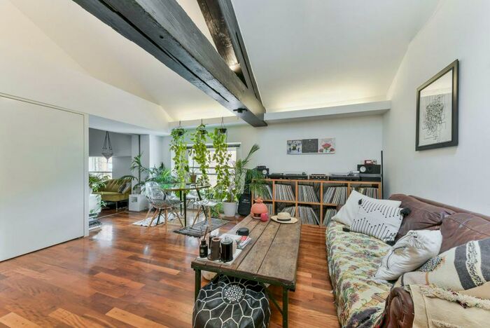 2 Bedroom Flat To Rent In The Listed Building, The Highway, London, E1W