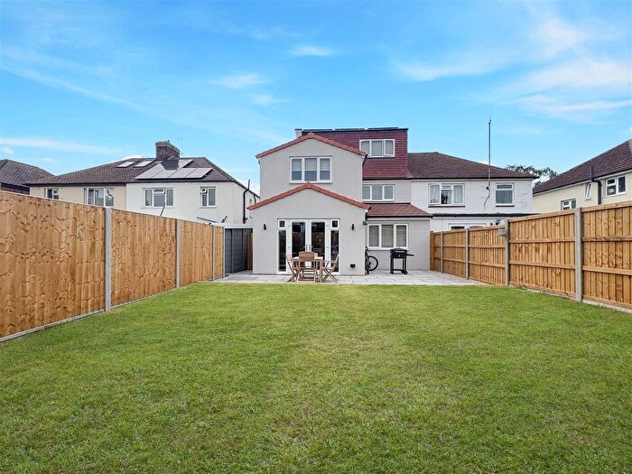 6 Bedroom Semi Detached House For Sale In Birdwood Road, Cambridge, CB1