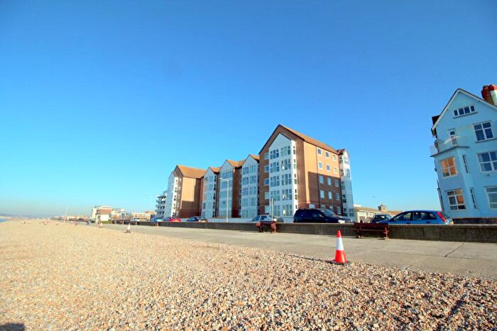 1 Bedroom Apartment To Rent In Stratheden Court, Esplanade, Seaford, BN25