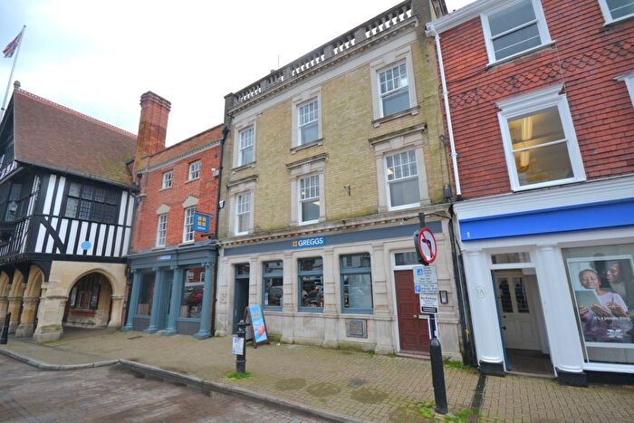 1 Bedroom Flat To Rent In Market Place, Saffron Walden, CB10