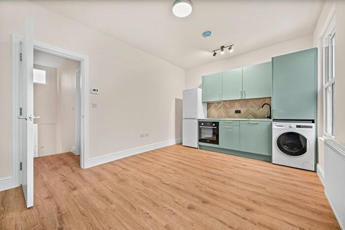 2 Bedroom Flat To Rent In Fingal Street, Greenwich, SE10