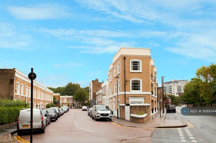 Studio To Rent In Baring Street, London, N1