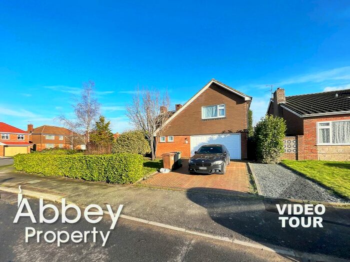 4 Bedroom Detached House To Rent In Felstead Way, Luton, LU2