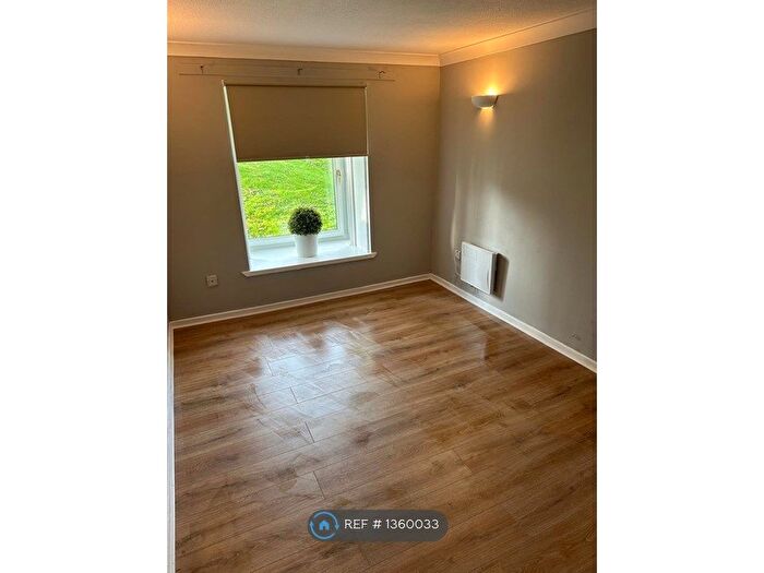 1 Bedroom Flat To Rent In Clyde House, Hamilton, ML3