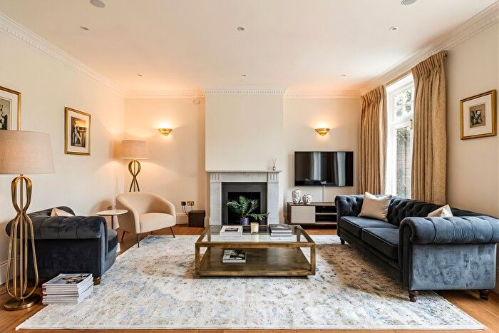 7 Bedroom Detached House To Rent In Kingston Vale, SW15