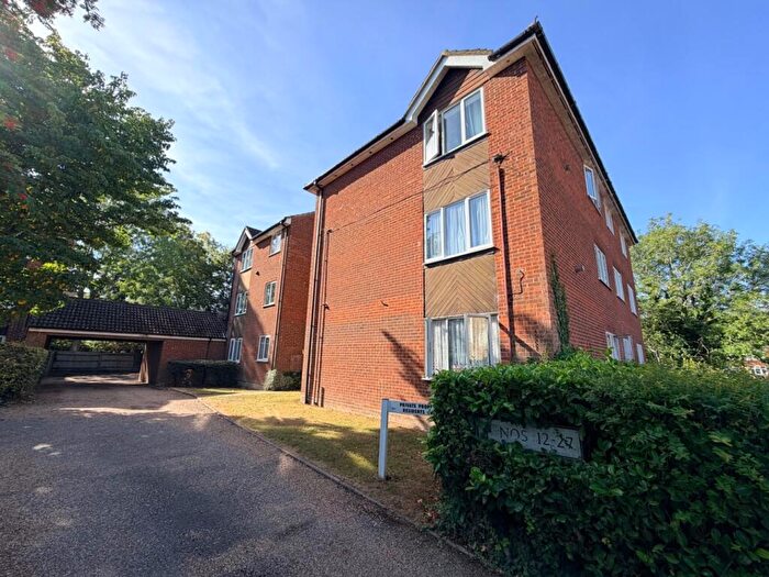 1 Bedroom Flat To Rent In Halleys Way, Houghton Regis, Dunstable, Bedfordshire, LU5