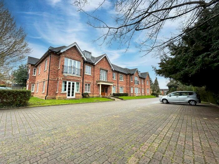 2 Bedroom Flat To Rent In Christine Ingram Gardens, Bracknell, Berkshire, RG42