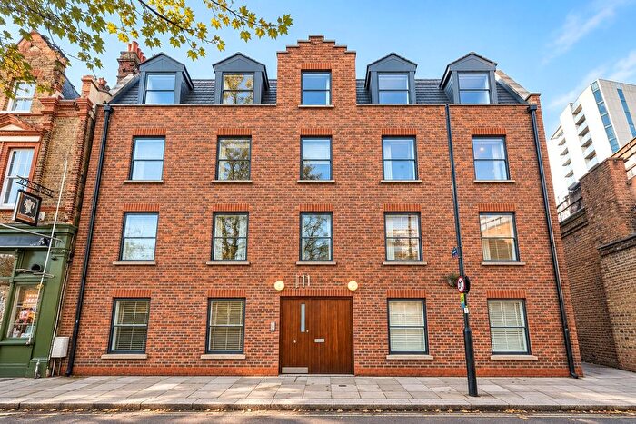 Studio To Rent In Black Prince Road, London, SE11