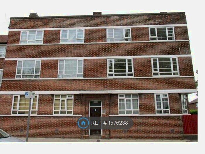 2 Bedroom Flat To Rent In Beverley Drive, Edgware, HA8