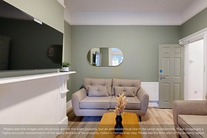 4 Bedroom House To Rent In Brook Green Terrace, EX4