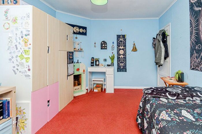3 Bedroom Detached House For Sale In Cumberland Road, Bilston, WV14