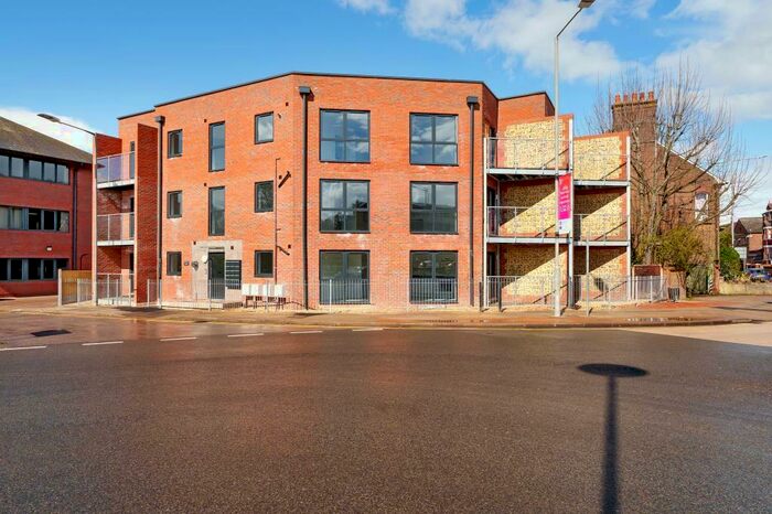 1 Bedroom Apartment To Rent In Broad Street, Chesham, HP5