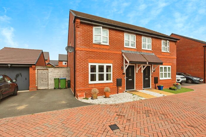 2 Bedroom Semi-Detached House For Sale In Brahms Lane, Aylesbury, HP21