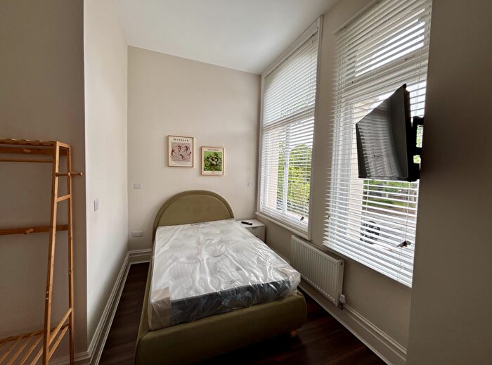1 Bedroom Flat To Rent In Ullet Road, Liverpool, L8