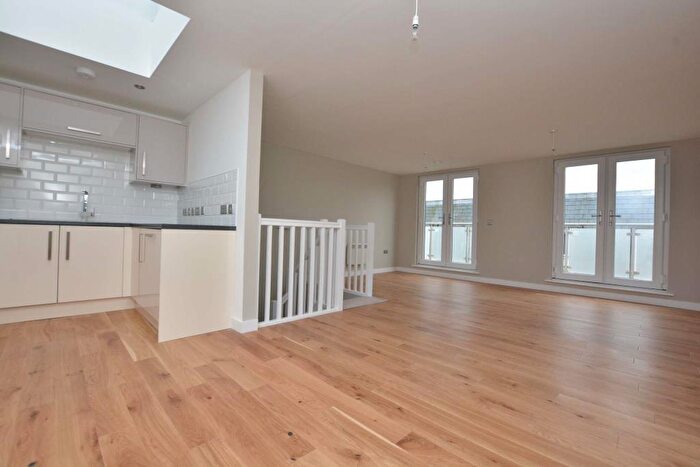 2 Bedroom Apartment To Rent In The Grosvenor House, Moortown, Leeds, West Yorkshire, LS17