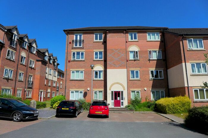2 Bedroom Flat To Rent In Victoria Lane Whitefield, Manchester, Lancashire, M45