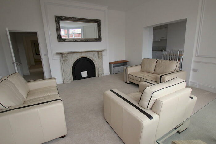 4 Bedroom Penthouse To Rent In Rutland Street, Standard Hill, NG1