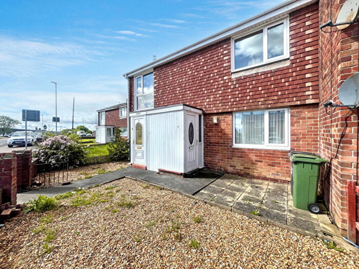 2 Bedroom Flat To Rent In College Road, Ashington, Northumberland, NE63