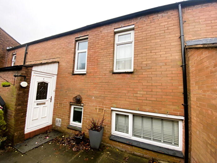 3 Bedroom Semi Detached House For Sale In Chapel Lane, Royton, OL2