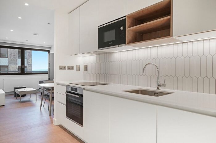 3 Bedroom Flat To Rent In Oasis Way, Wembley, HA9