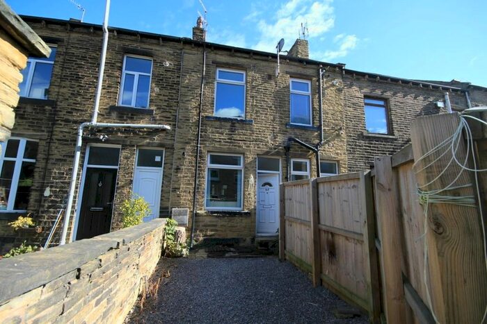 2 Bedroom Terraced House To Rent In Back Cavendish Road, Idle, Bradford, BD10
