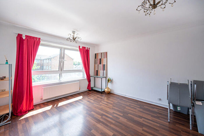 1 Bedroom Flat To Rent In Manor Park Road, Manor Park, London, E12