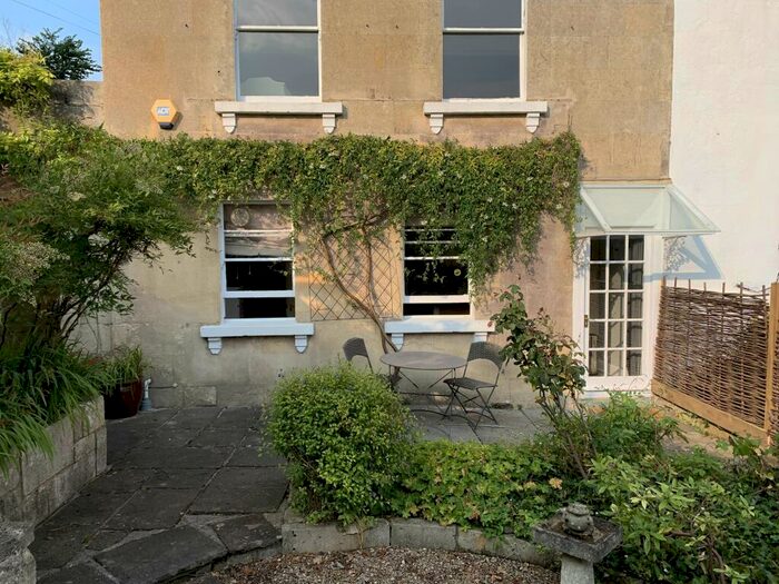 3 Bedroom Flat To Rent In Frankley Buildings, Bath, BA1