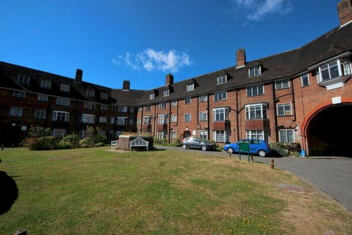 1 Bedroom Flat To Rent In Condor Court, Guildford, GU2