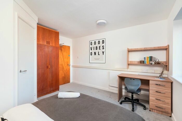 Studio To Rent In Laisteridge Village, Bradford, BD5