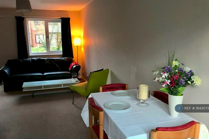 2 Bedroom Terraced House To Rent In Sadler Walk, Oxford, OX1