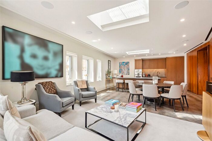 3 Bedroom Flat To Rent In Brook Street, London, W1S