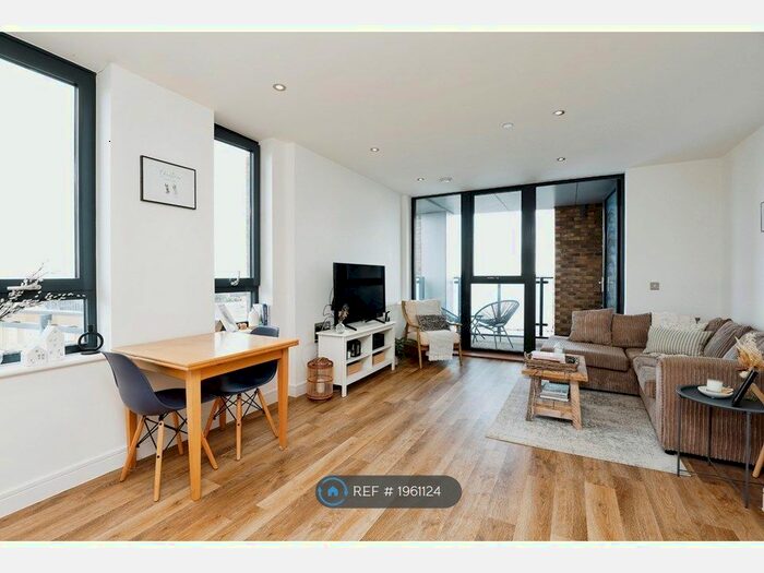 1 Bedroom Flat To Rent In Prince Georges Road, London, SW19