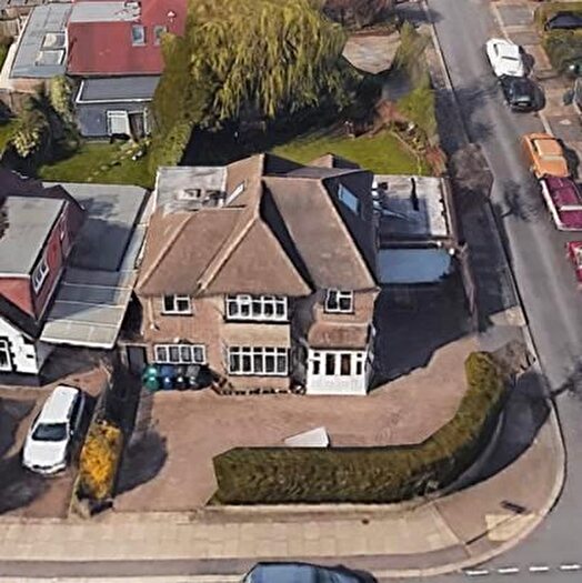 5 Bedroom Detached House To Rent In Marsh Lane, Mill Hill, NW7