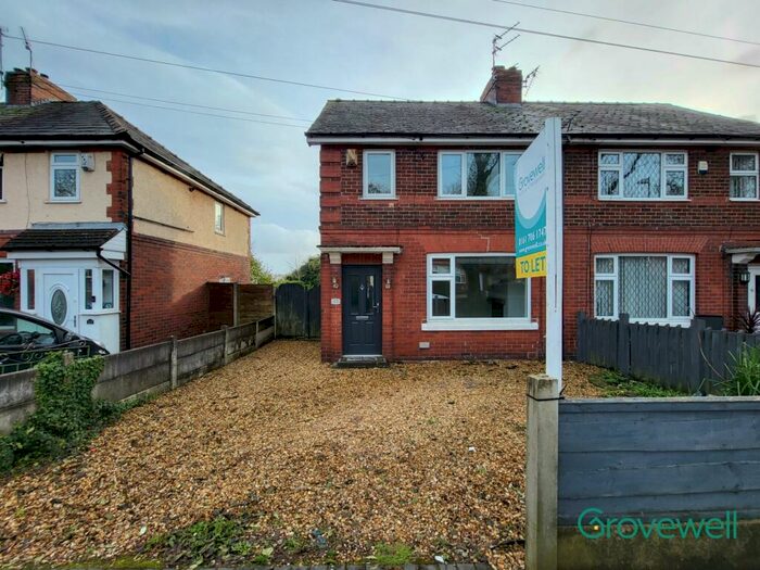 3 Bedroom Semi-Detached House To Rent In Worsley Avenue, Walkden, Manchester, M28