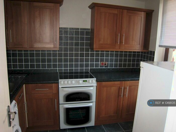 2 Bedroom Flat To Rent In Albert Street, Dundee, DD4