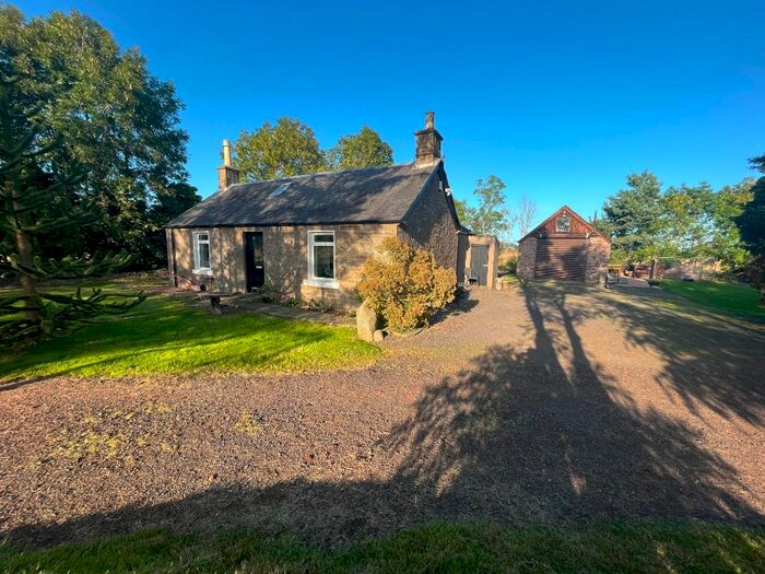 2 Bedroom Cottage To Rent In Downieken Farm, Newbigging, Dundee, DD5