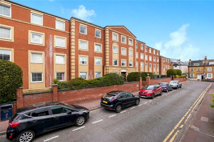 2 Bedroom Apartment To Rent In Hengist Court, Marsham Street, Maidstone, Kent, ME14
