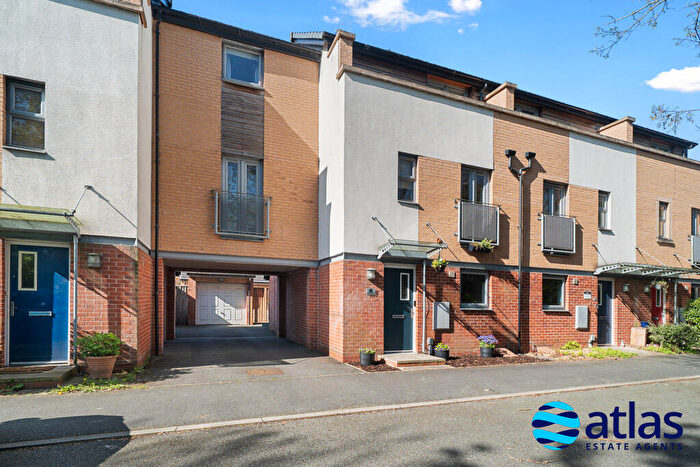 4 Bedroom Town House For Sale In Port Talbot Close, Cressington Heath, L19