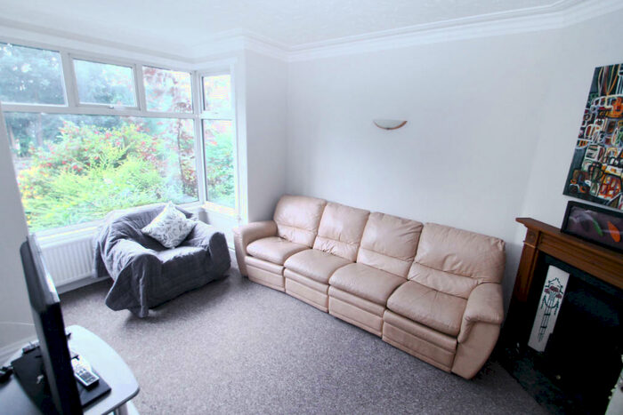 4 Bedroom Terraced House To Rent In Meanwood Road, Meanwood, LS6