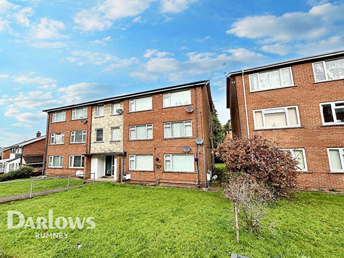 2 Bedroom Flat For Sale In Cranleigh Rise, Cardiff, CF3