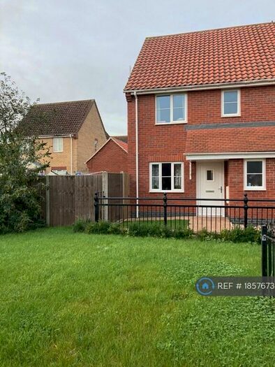 3 Bedroom Semi-Detached House To Rent In Cranes Meadow, Harleston, IP20