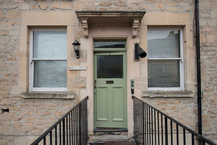 2 Bedroom Apartment To Rent In Upper East Hayes, Bath, BA1
