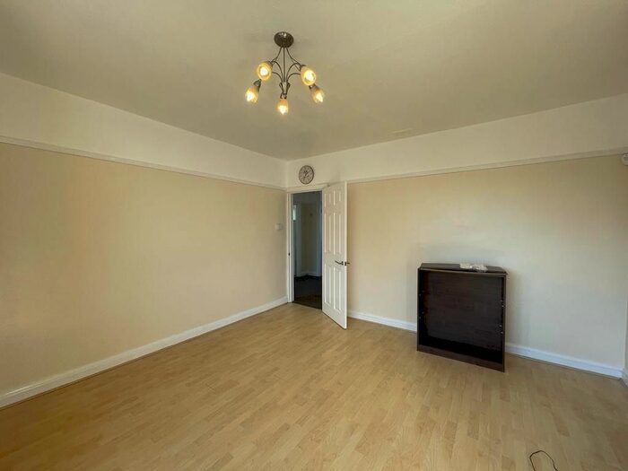 2 Bedroom Maisonette To Rent In Marlborough Hill, Harrow, Greater London, HA1
