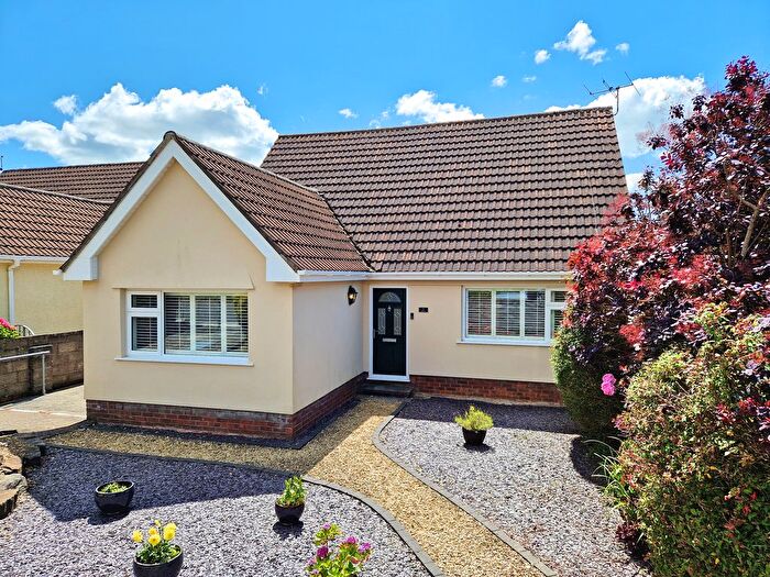 4 Bedroom Detached Bungalow For Sale In Maple Walk, Porthcawl, CF36