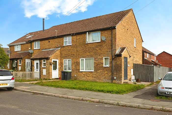 3 Bedroom End Of Terrace House For Sale In Blackmore Road, Shaftesbury, SP7